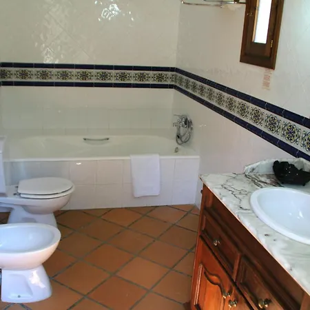 Mansion In With Private Pool Будинок відпочинку *