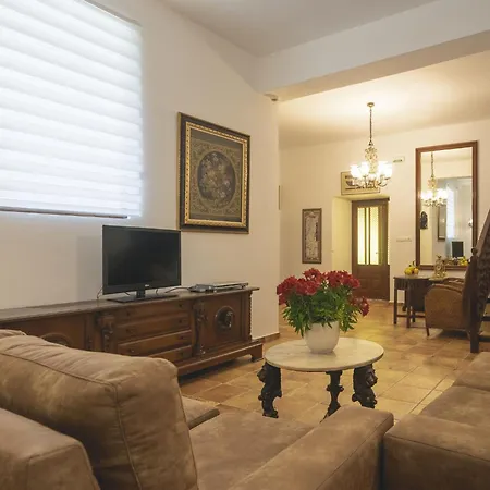 Mansion In With Private Pool Сasa de vacaciones Santa Eulalia del Río