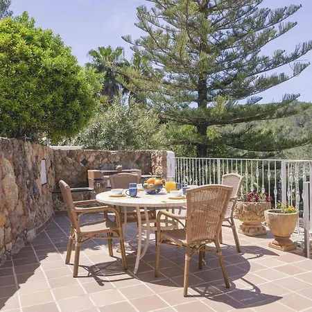 Mansion In With Private Pool Nyaraló