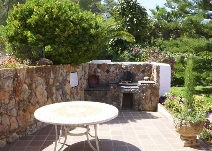 Mansion In With Private Pool Vakantiehuis Santa Eularia des Riu