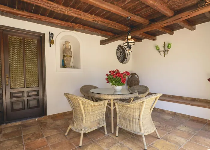 Mansion In With Private Pool