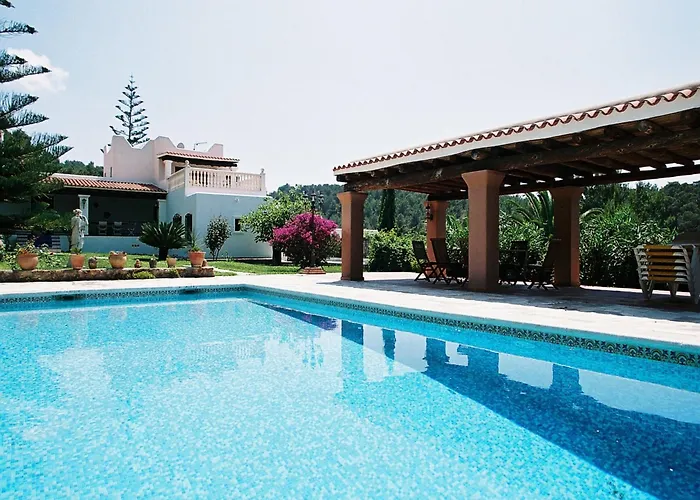 Mansion In With Private Pool Hébergement de vacances Santa Eulària des Riu